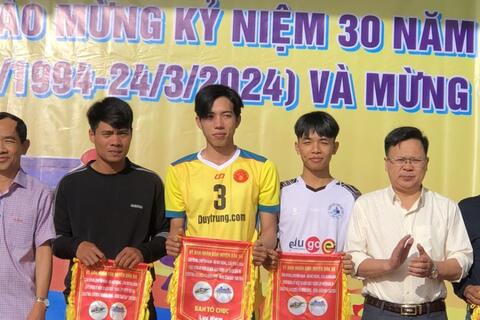 UBND xã Hà Mòn Tham gia giải bóng chuyền nam nữ mở rộng chào mừng Kỷ niệm 30 năm ngày thành lập huyện Đăk Hà (24/3/1994-24/3/2023)